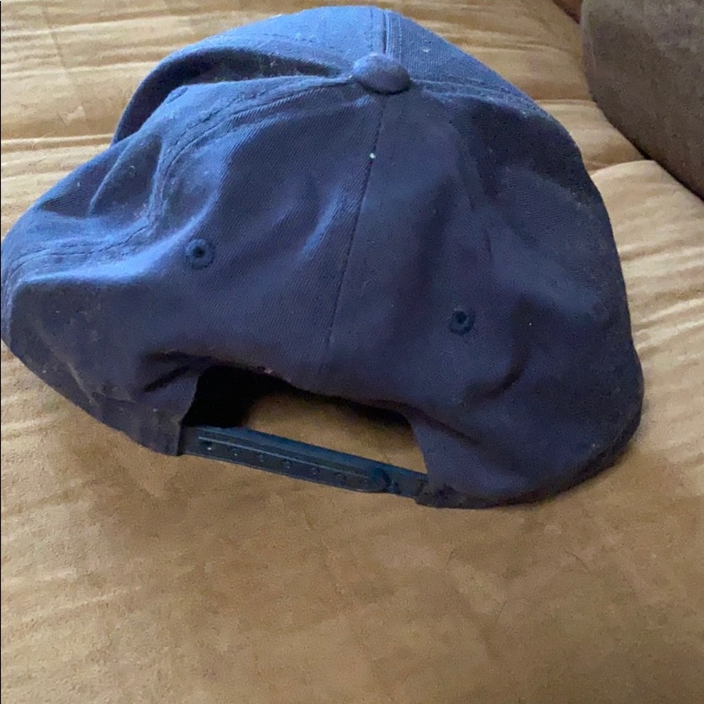 Volcom SnapBack hat - Picture 2 of 4
